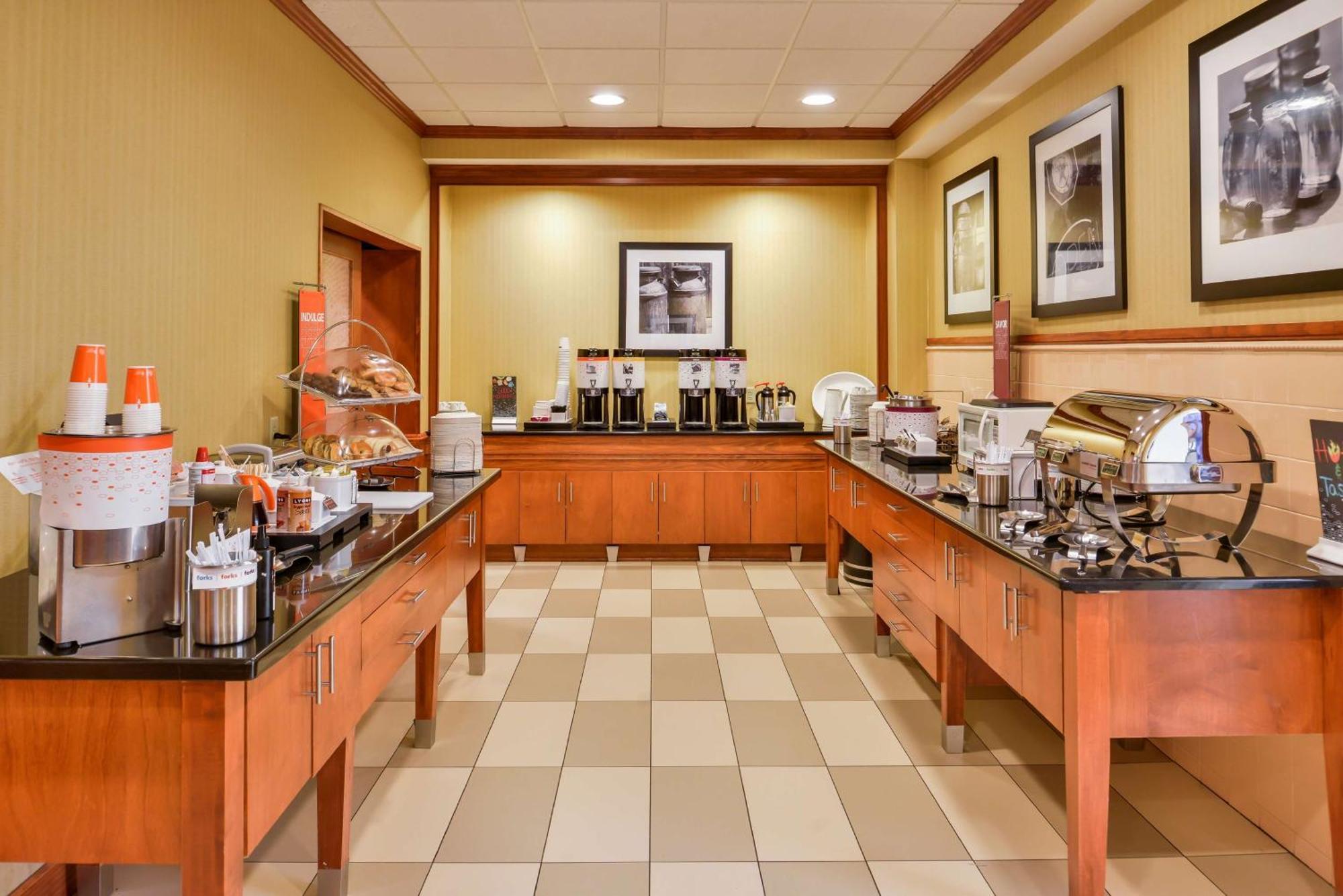 Hampton Inn Emporia Eksteriør billede